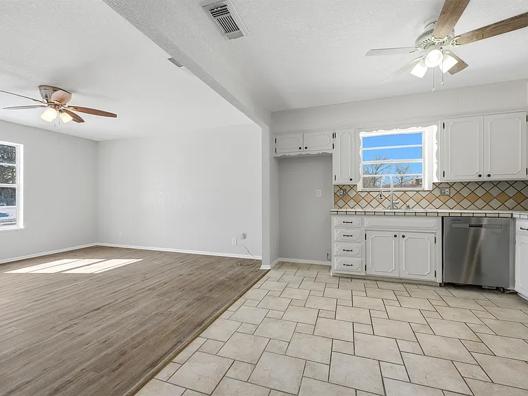 2611 Easy St — Photo 23