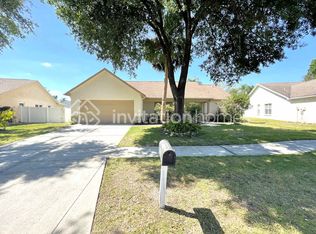 9814 Creek Cross St, Tampa, FL 33647