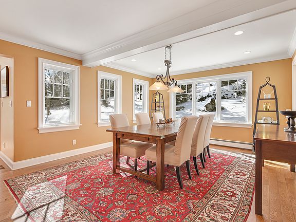 5th image of 6 Deer Creek Ln
