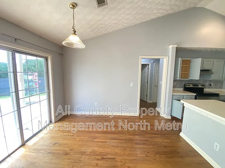 452 Antler Ln — Photo 8