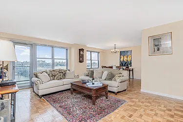 2500 Johnson Avenue, #9P