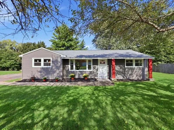 243 Shady Brook Ln, Springfield, MA 01118