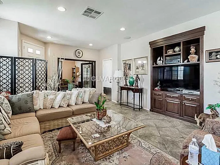 9263 Edgeworth Pl — Photo 3