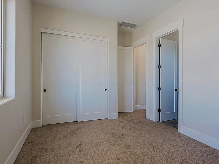 2351 E Cana Ln — Photo 40