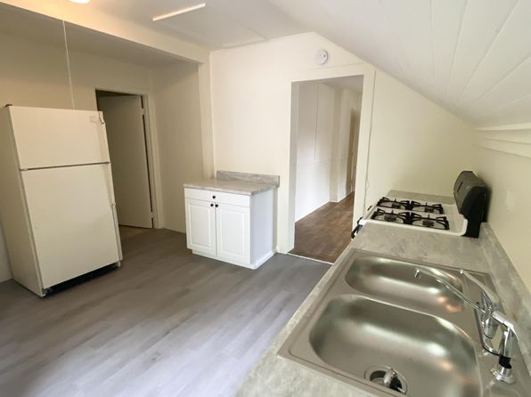 416 Holcomb St #2