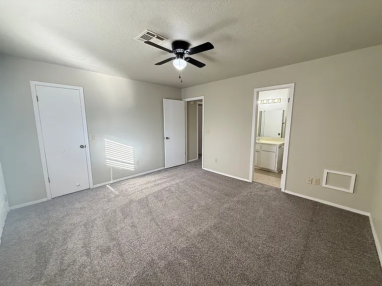 242 Barrett Pl — Photo 14