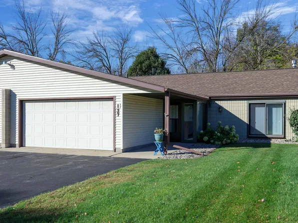 907 Jacobsen Rd Unit I, Neenah, WI 54956