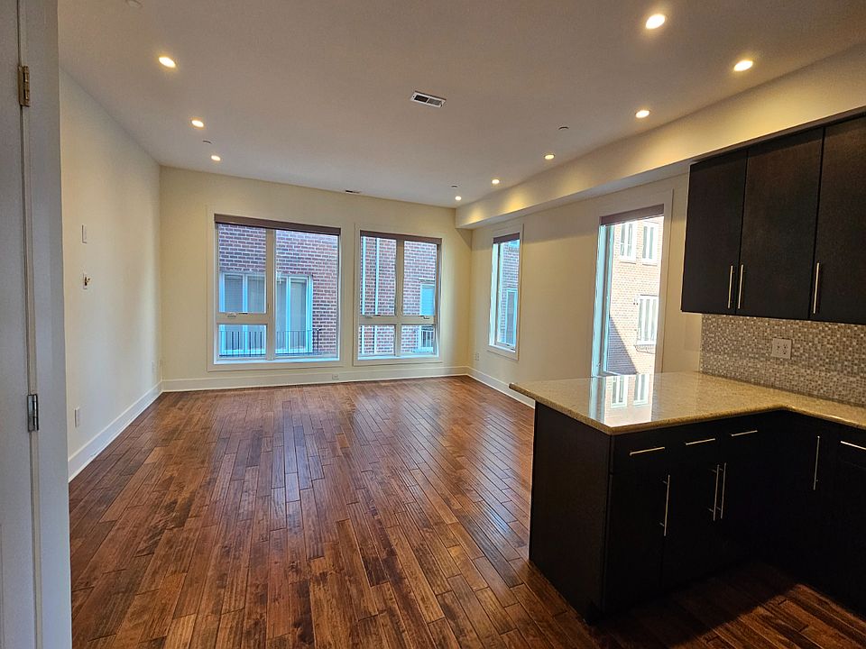 1st image of 110-12 Naudain St #2