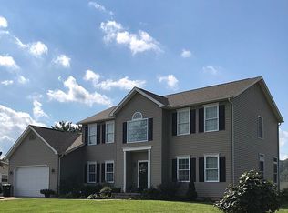 20 Hagley Dr, Lesage, WV 25537