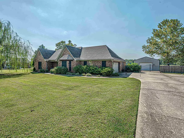 8097 Freudenberg Dr, Millington, TN 38053