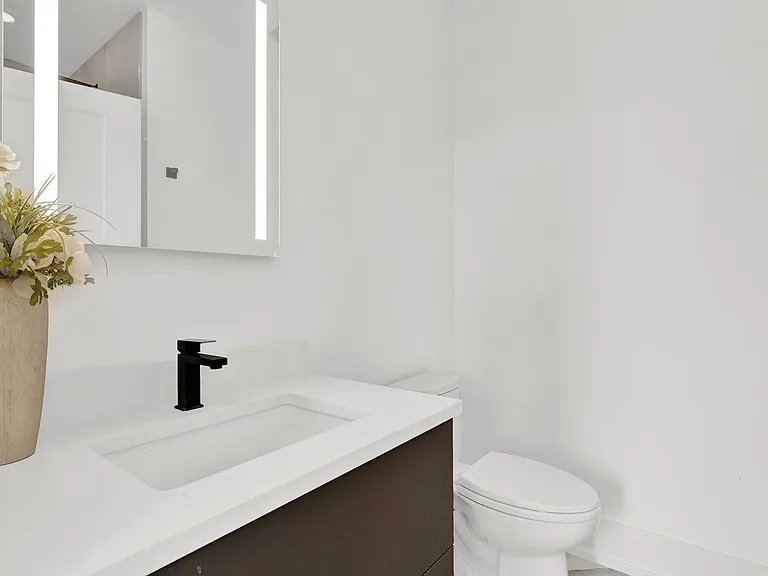 1613 W Belmont Ave, Chicago, IL — Photo 42
