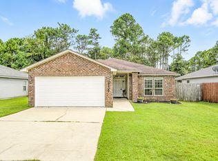 9207 Timber Ln, Navarre, FL 32566