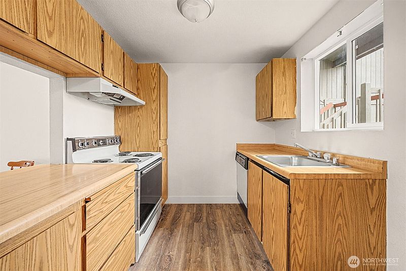 5th image of 3322 I Street #F202