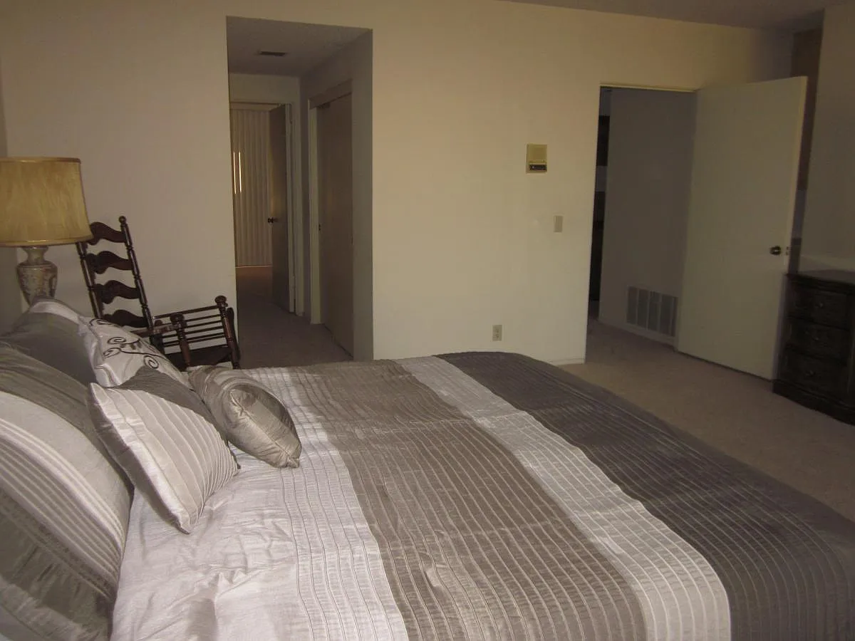 5 bed, 3235 sqft, $6,000 — Photo 4