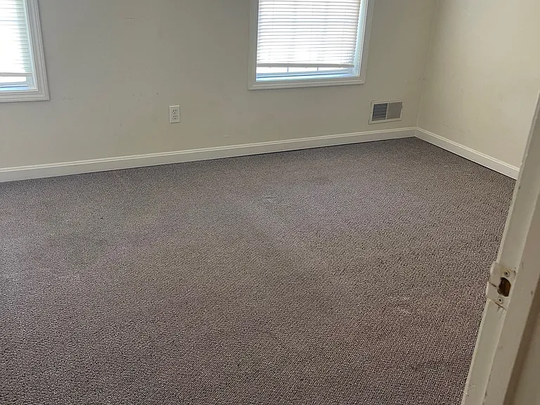138 Ashberry Dr #E — Photo 8