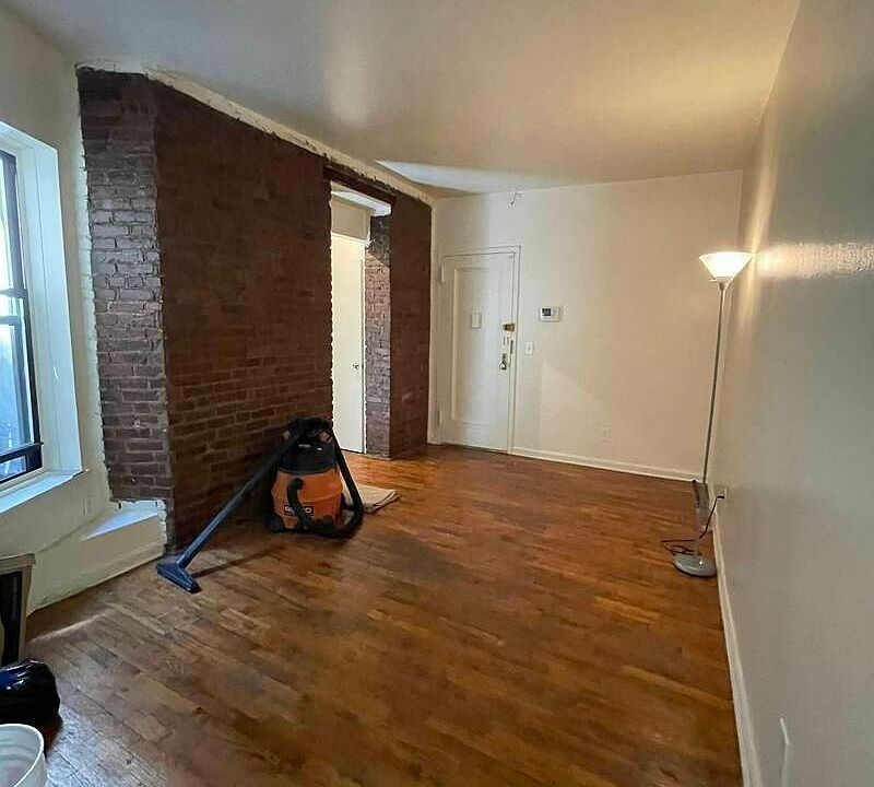 1st image of 220 E 29th St #C2