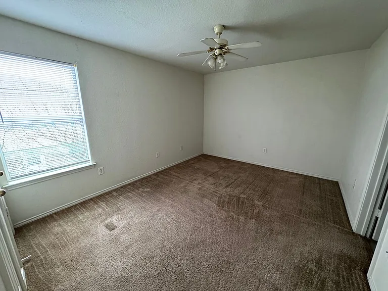 3301 Toledo Dr — Photo 9