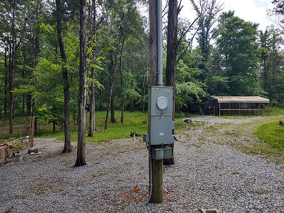3rd image of 67 Dutchman Lake Rd