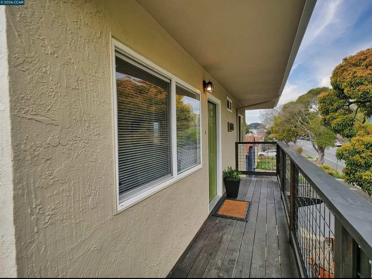 Building Photo - 995 Virginia St #3