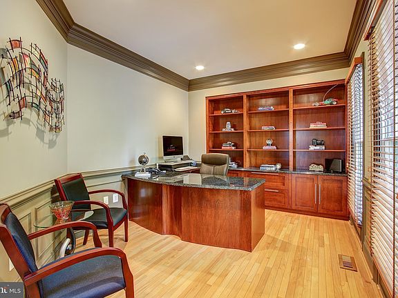 4th image of 11319 Broad Green Dr