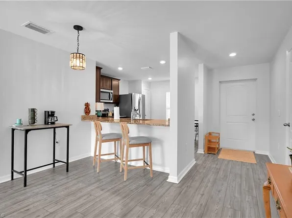 843 Lochman DR, FORT MYERS, FL 33913