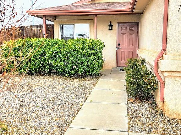 4th image of 7101 Tourmaline Rd NE