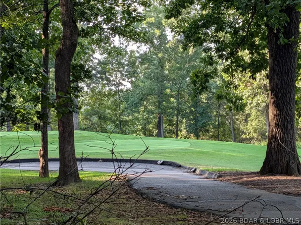 1572 Via Dirupo Dr, Sunrise Beach, MO 65079
