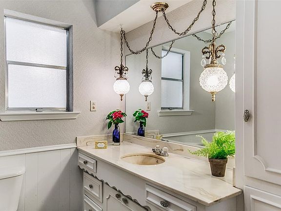 4th image of 1421 Mosswood Ln