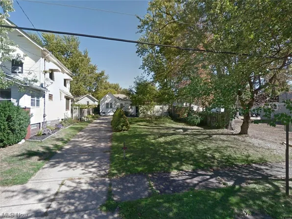 1231 Sherman St, Akron, OH 44301