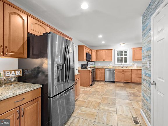 4th image of 11803 Wilderness Park Dr