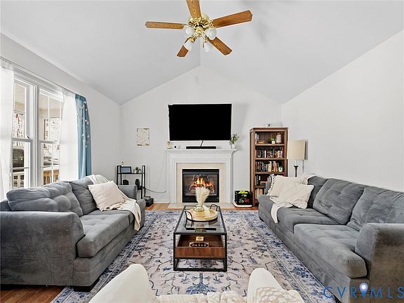 5th image of 2026 Fairlane Dr