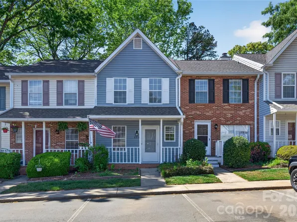 8214 Circle Tree Ln, Charlotte, NC 28277