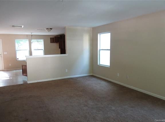 3rd image of 1072 Joselynn Dr