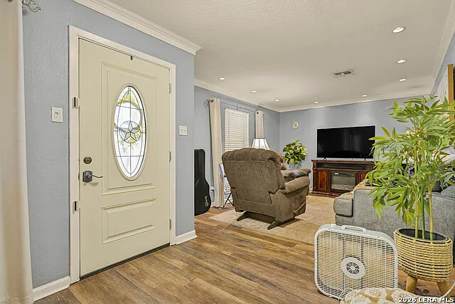 2 bed, 2.0 bath, 1100 sqft, $1,950 — Photo 2