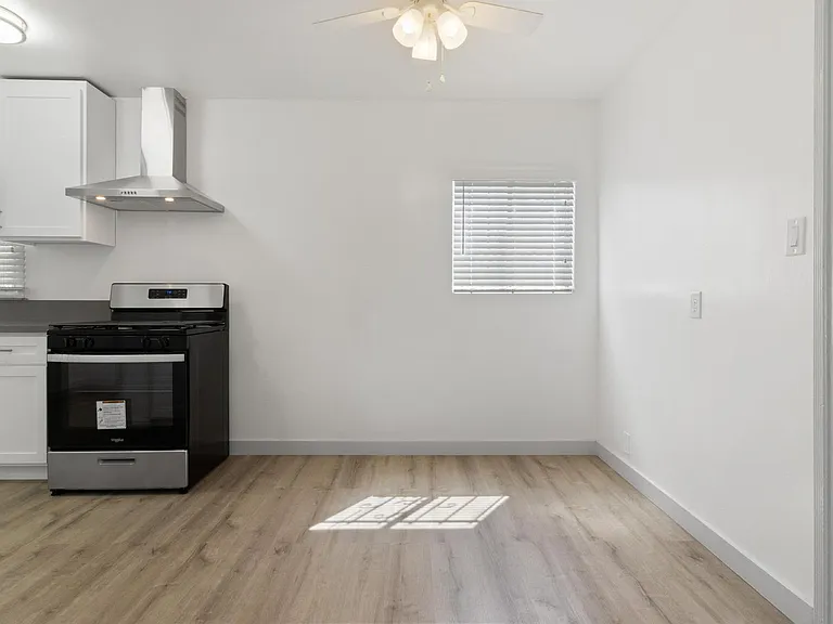 1014-1020 S. Inglewood Ave. Inglewood, CA 90301 — Photo 13