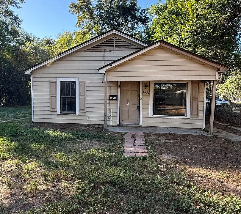 3453 Desoto St