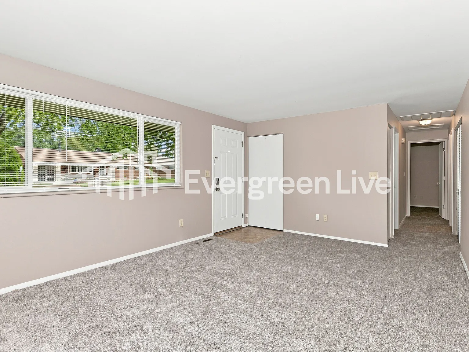 3 bed, 2.0 bath, 1068 sqft, $1,395 — Photo 3