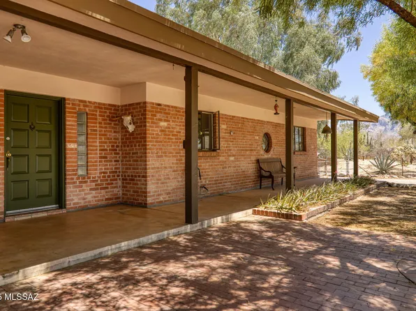 2550 W Camino Del Sur, Tucson, AZ 85742