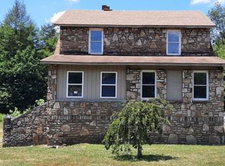 236 Pennway Dr, Nanty Glo, PA 15943