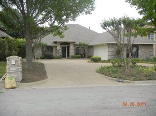 6940 Allen Place Dr, Fort Worth, TX 76116