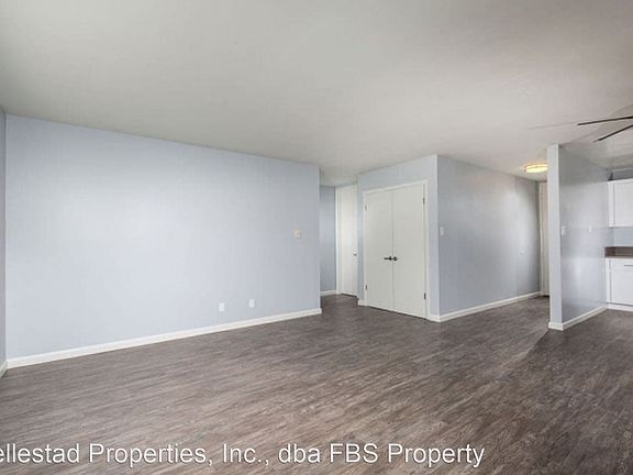 4th image of 4471 44th St APT 203