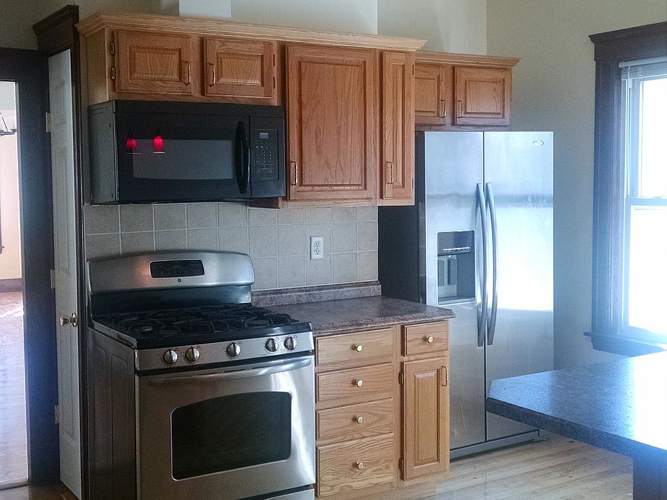 2nd image of 54 Houghton St #2