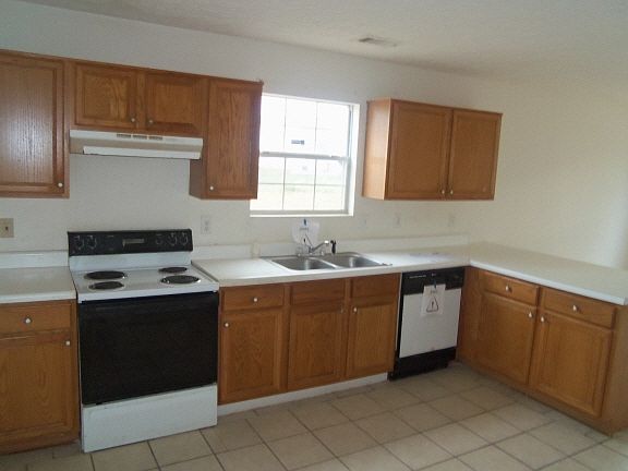 3rd image of 4479 Thornwood Trl