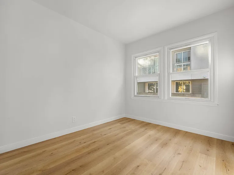 8738 Belford Ave #8738 — Photo 13