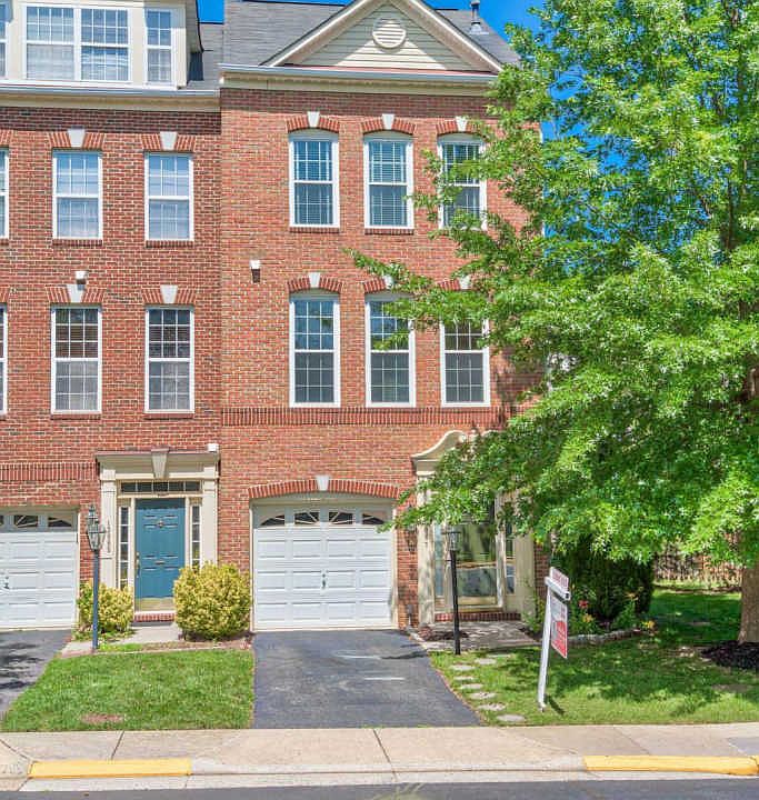 1st image of 13067 Park Crescent Cir