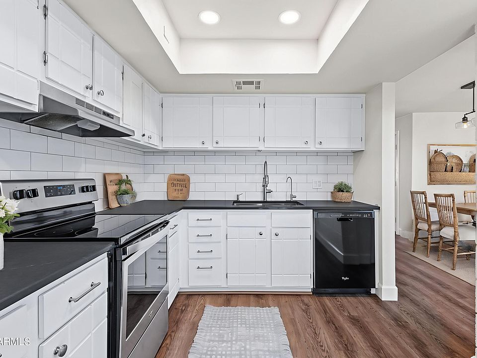 1st image of 4201 E CAMELBACK Road #100