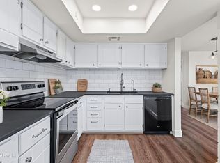 4201 E Camelback Rd UNIT 100, Phoenix, AZ 85018