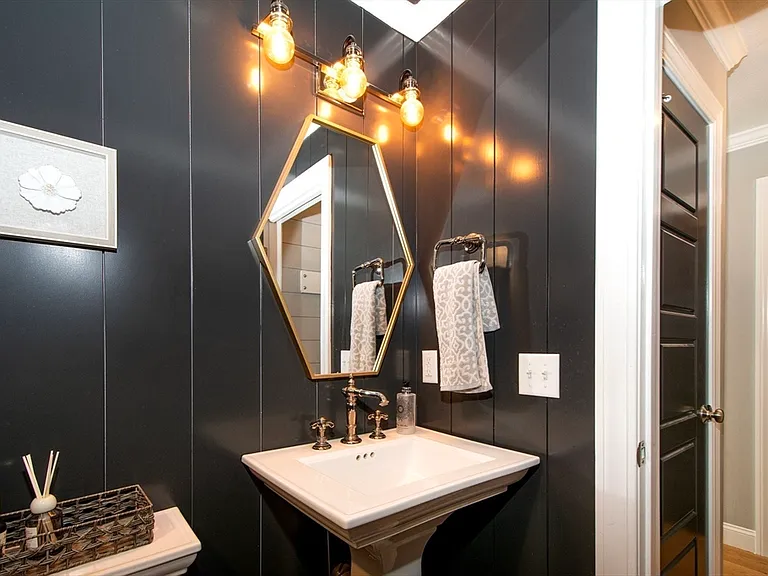 138 Elm St #30 — Photo 12