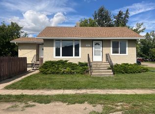 102 S 3rd St E, Lashburn, SK S0M 1H0