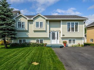4 Panoramic Place, Paradise, NL A1L1K4